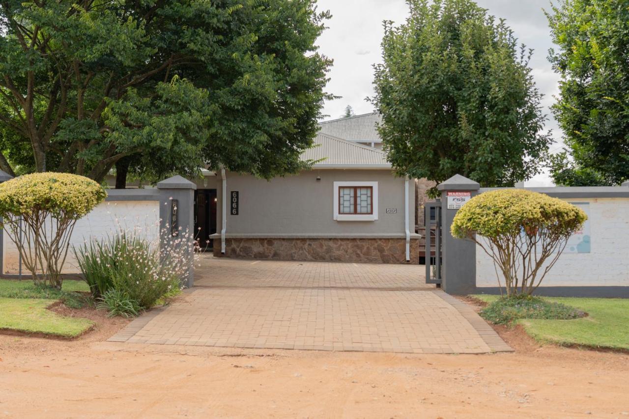 Rueby'S Guesthouse Dullstroom Ngoại thất bức ảnh